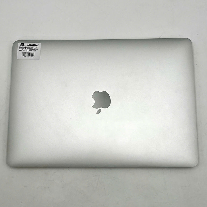 Macbook Pro 2018 13.3in Bạc i5 / RAM 8G / SSD 256G 98% Sạc 143 lần BPTN