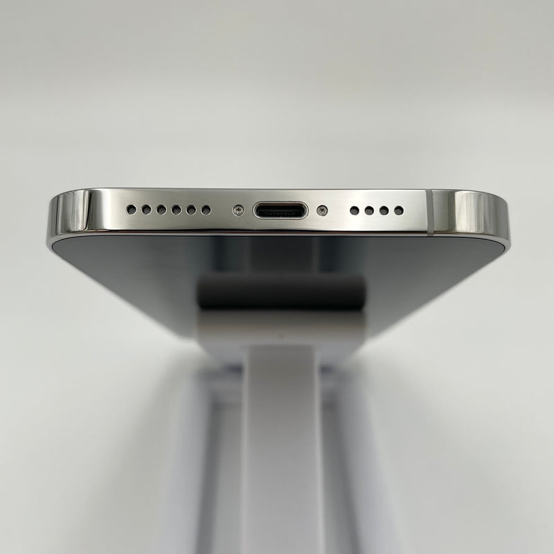 iPhone 13 Pro Max 512G Silver 98% pin 88% Máy đã trả hết tiền mạng dùng như Quốc tế Apple