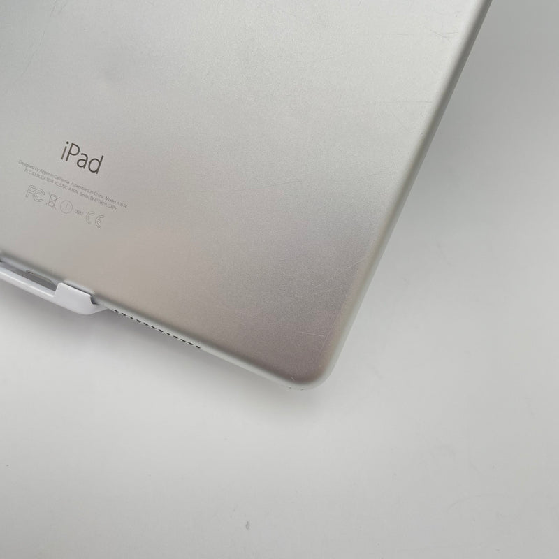 iPad Pro 2016 9.7in 32GB Silver 4G + Wifi 98% pin từ 95% từ Softbank