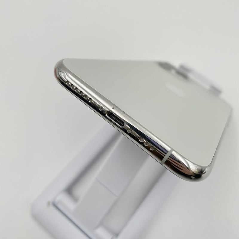 iPhone 11 Pro 64G Silver 98% pin từ 85% Máy đã trả hết tiền mạng dùng như Quốc tế Apple