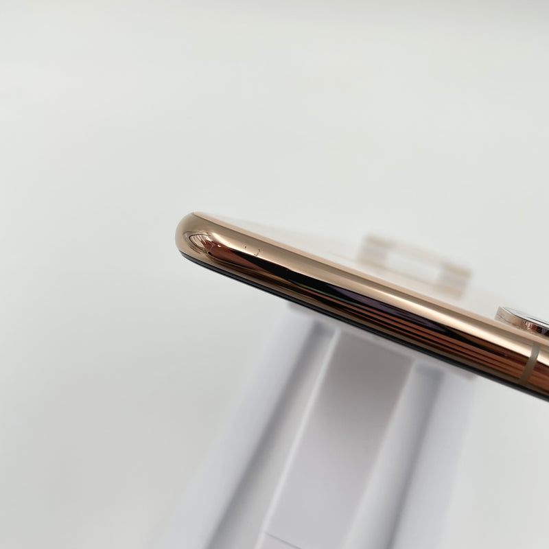 iPhone Xs 64G Gold 98% pin 89% Quốc tế từ AU (Không dùng sim AU - Xước viền nhẹ)