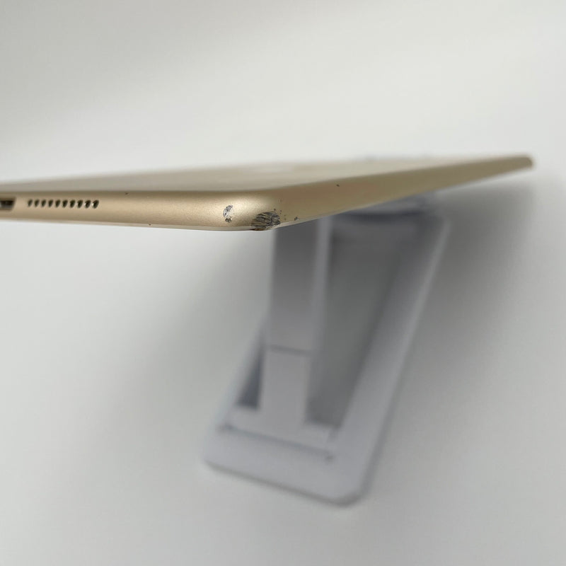 iPad Mini 4 7.9in 128G Gold 4G + Wifi 98% pin từ 85% (Xước màn nhẹ ,trầy viền)