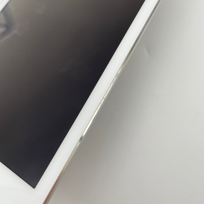 iPad Air 1 9.7in 16G Silver 4G + Wifi 98% pin 95% từ SB (Máy có xước màn và trầy xước)
