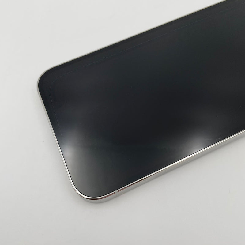 iPhone 13 Pro Max 1TB Silver 98% pin 95% Máy đã trả hết tiền mạng dùng như Quốc tế Apple (Xước viền, mẻ nhẹ)