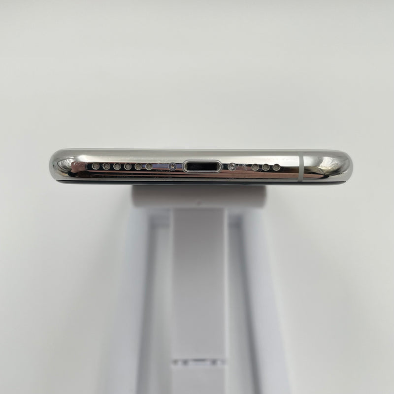 iPhone 11 Pro 64GB Silver 98% pin 89% Máy đã trả hết tiền mạng dùng như Quốc tế Apple