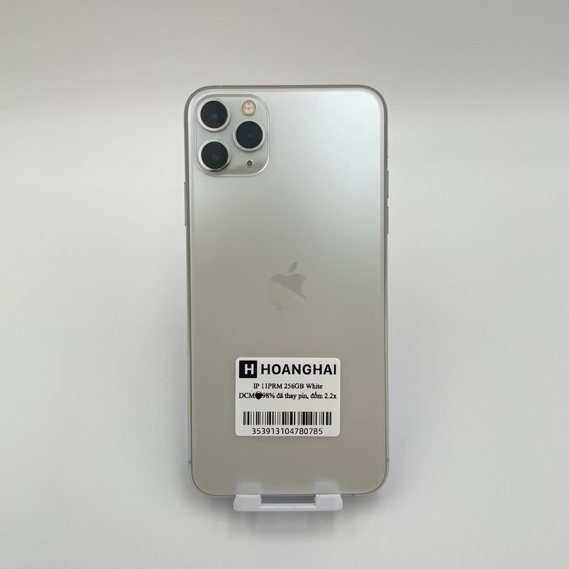 iPhone 11 Pro Max 256GB Silver 98% pin 100% Máy đã trả hết tiền mạng dùng như Quốc tế Apple (Đã thay pin - Đốm Camera 2.2x)