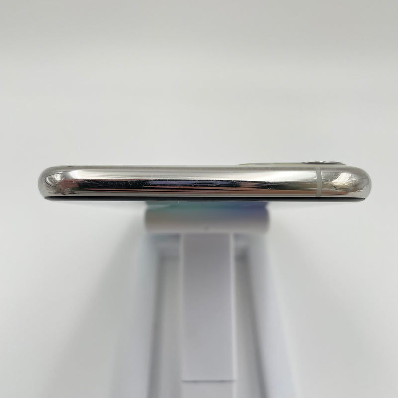 iPhone 11 Pro Max 256GB Silver 98% pin từ 85% Quốc tế Apple (Thay màn hình chính hãng Apple - Màn xước nhẹ)