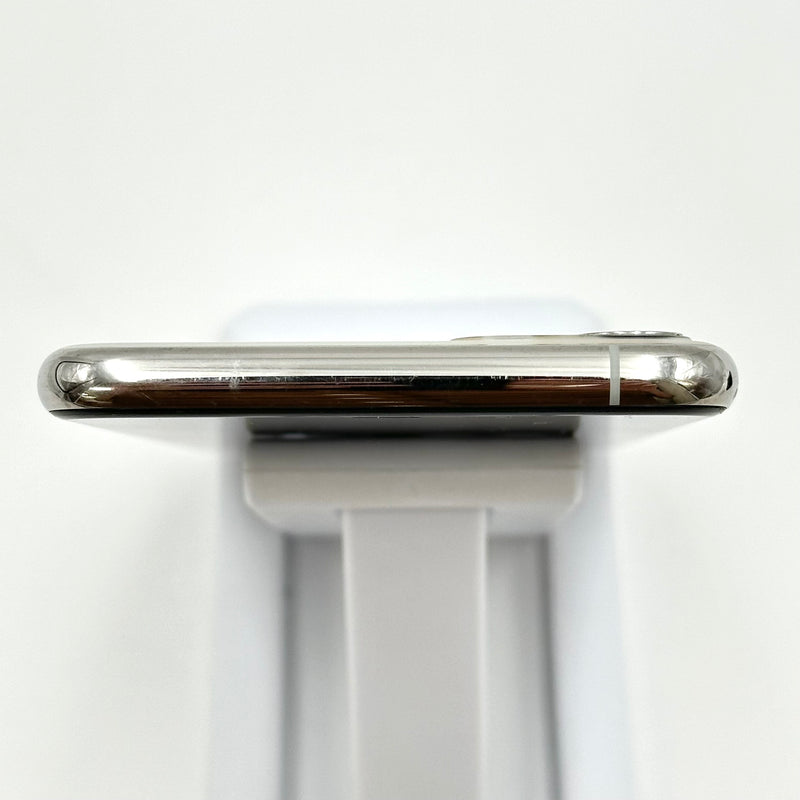 iPhone 11 Pro Max 256GB Silver 98% pin 85% Quốc tế Apple (Thay màn hình chính hãng Apple - Đốm camera 1x - Màn xước nhẹ)