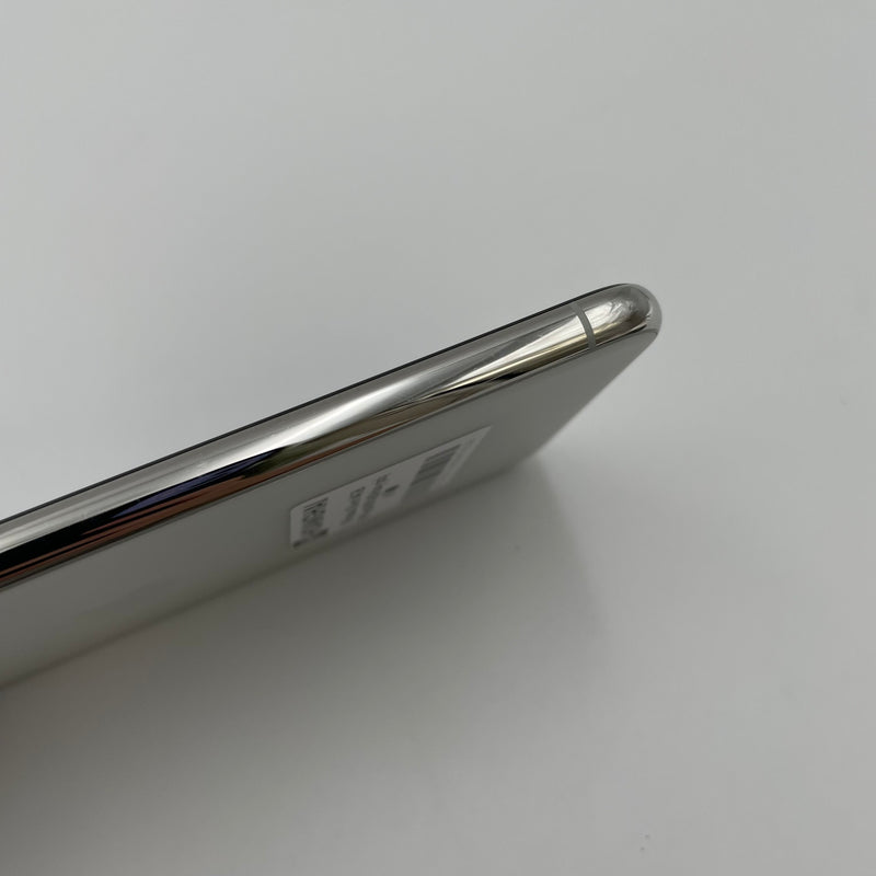 iPhone 11 Pro Max 64GB Silver 98% pin 100% Máy đã trả hết tiền mạng dùng như Quốc tế Apple (Đã thay pin)