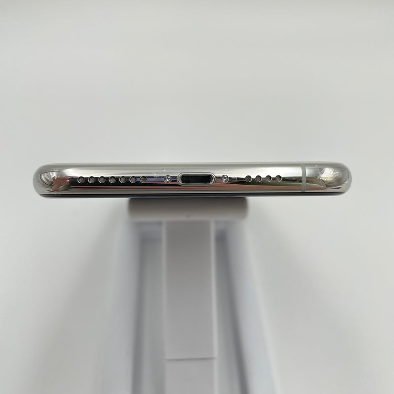 iPhone 11 Pro Max 64GB Silver 98% pin 100% Máy đã trả hết tiền mạng dùng như Quốc tế Apple (Đã thay pin)