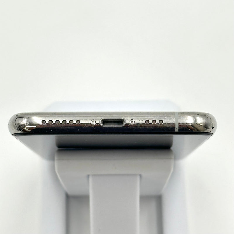 iPhone 11 Pro 256GB Silver 98% pin 100% Máy đã trả hết tiền mạng dùng như Quốc tế Apple (Đã thay pin - Viền xấu)