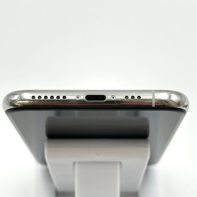 iPhone 11 Pro 256GB Silver 98% pin 96% Quốc tế Apple (Đốm camera 1x - Đã thay pin)