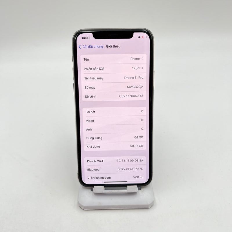 iPhone 11 Pro 64GB Bạc 98% pin 97% Quốc tế Apple (Đốm camera 1x - màn xước) HH9872