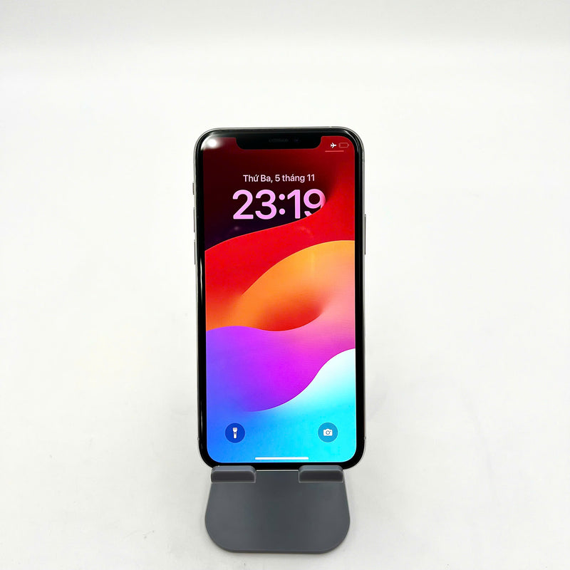 iPhone 11 Pro 64GB Bạc 98% pin 100% Máy đã trả hết tiền mạng dùng như Quốc tế Apple (Đốm camera 1x, viền camera xước) - HH0207