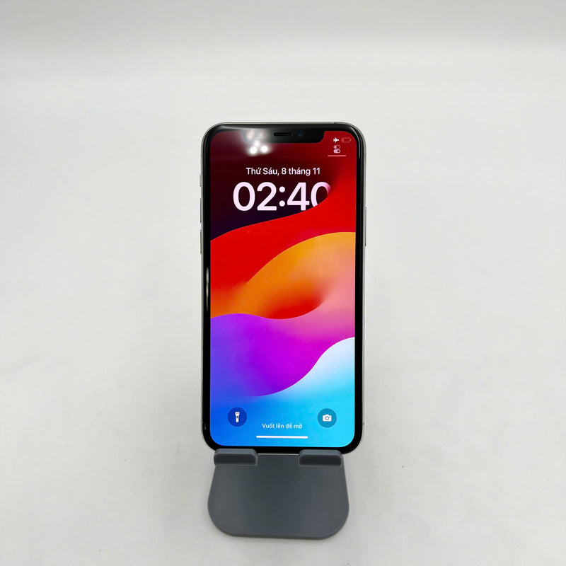 iPhone 11 Pro 64GB Bạc 98% pin 100% Máy đã trả hết tiền mạng dùng như Quốc tế Apple (Đã thay pin - Đốm camera 1x,  viền xước) - HH6024