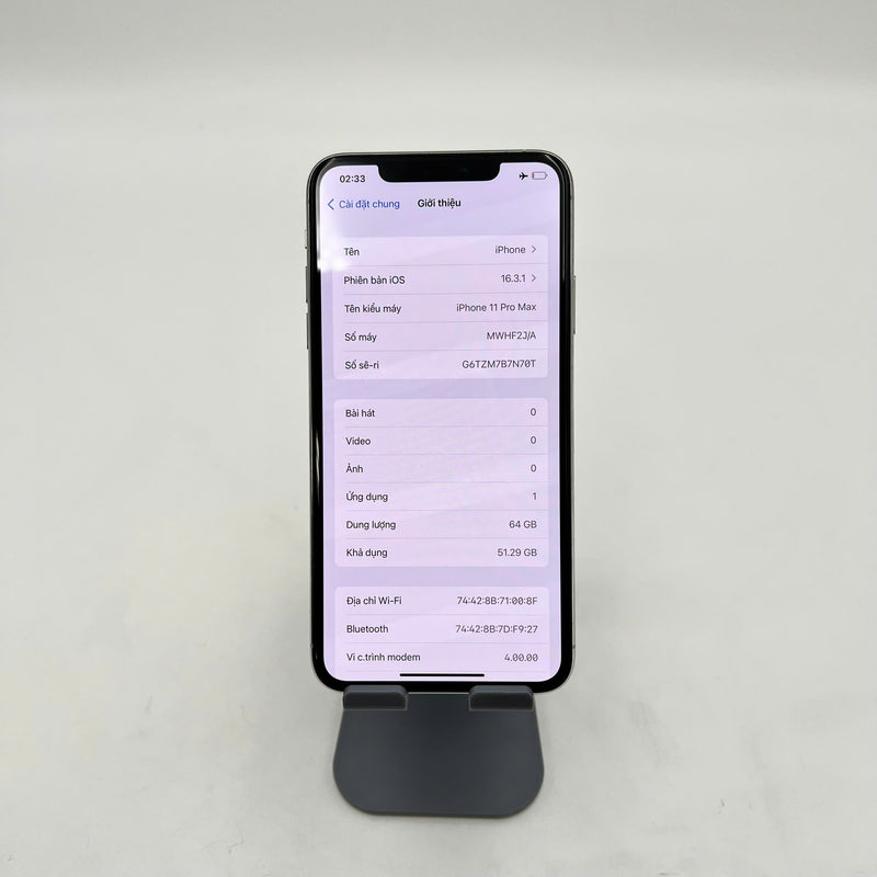 iPhone 11 Pro Max 64GB Bạc 97% pin 100% Máy đã trả hết tiền mạng dùng như Quốc tế Apple (Đã thay pin - viền xước)