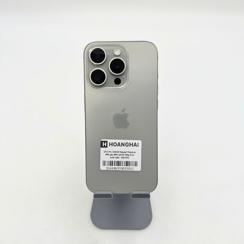 iPhone 15 Pro 256GB Tự Nhiên 98% pin 88%  Quốc tế Apple (Đốm camera 0,5x, màn xước) - HH1052