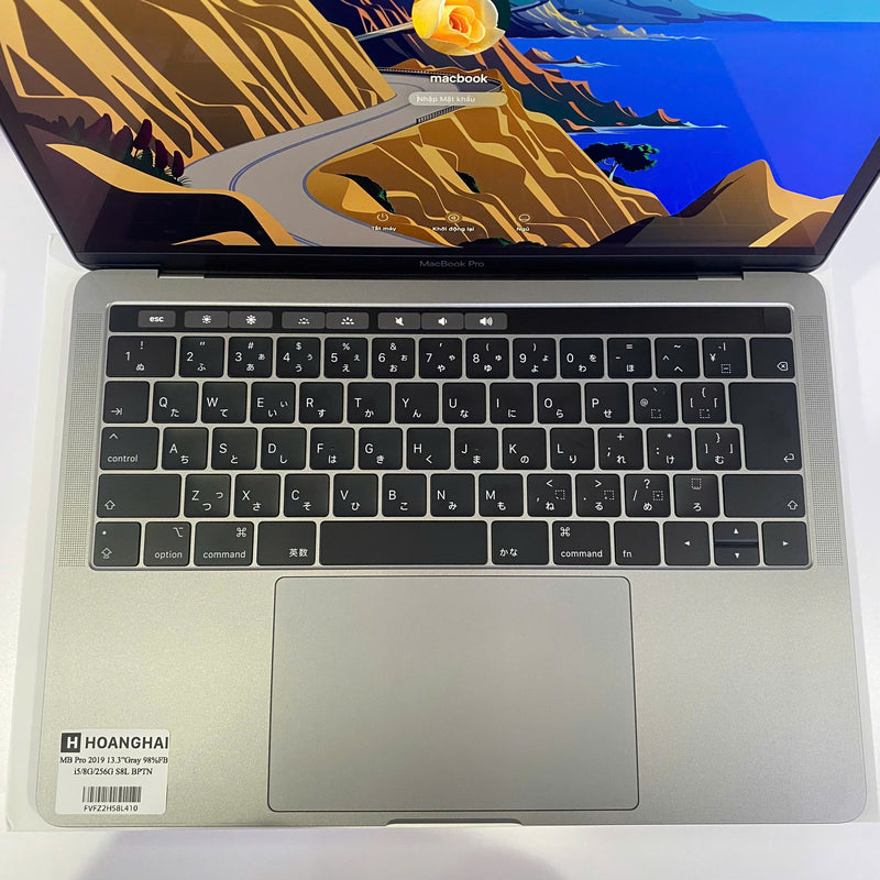 Macbook Pro 2019 13.3in Xám Intel Core i5/RAM 16GB/SSD 128GB 98% Sạc 65 lần BPTN (Móp viền góc phải)