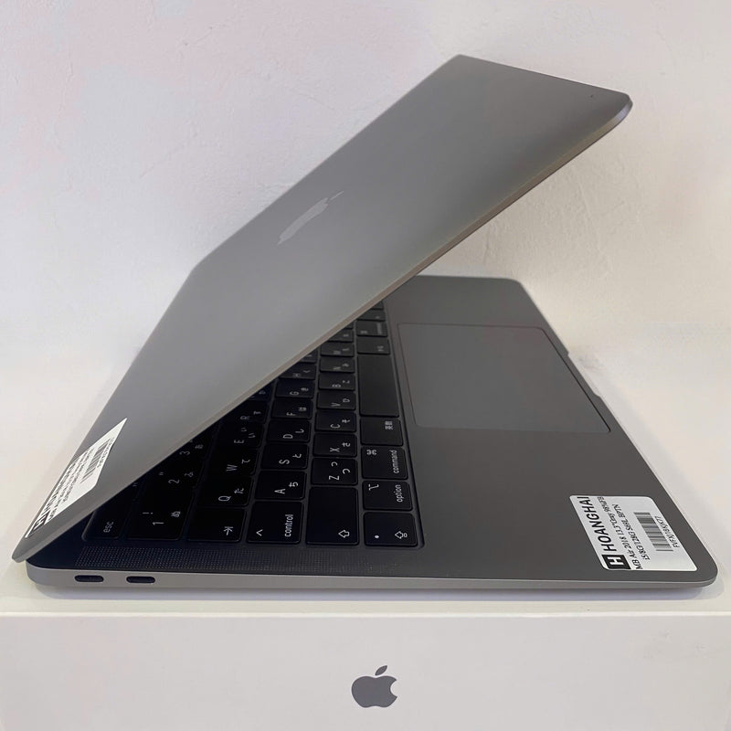 Macbook Air 2018 13.3in Gray Intel Core i5/RAM 8GB/SSD 128GB 98% fullbox Sạc 69 lần BPTN