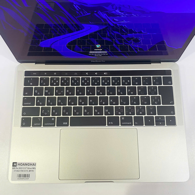 Macbook Pro 2019 13.3in bạc Intel Core i7/ RAM 16GB/ SSD 1TB 98% Sạc 137 lần BPTN