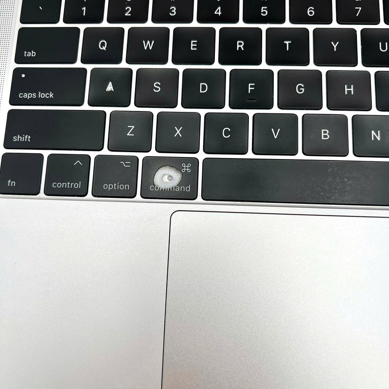 Macbook Pro 2017 13.3in Bạc Intel Core i7/RAM 16GB/SSD 128GB 97% pin 100% BPTA (Đã thay pin, mòn nút)