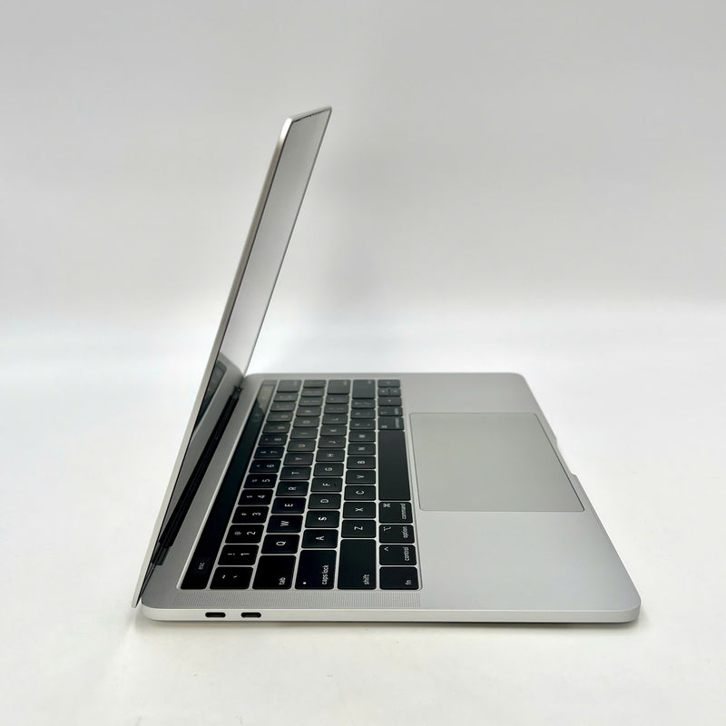 Macbook Pro 2019 13.3in Bạc Intel Core i7/ RAM 16GB/ SSD 256GB 98% pin 100% BPTA (Đã thay pin)