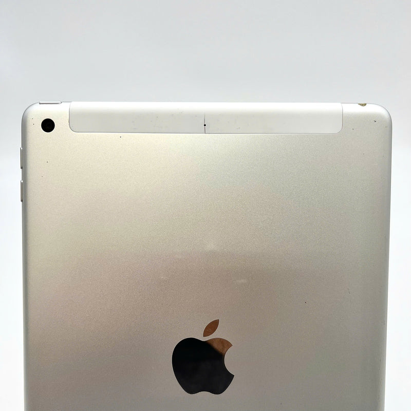 iPad Gen 6 2018 9.7in 32GB Bạc 4G + Wifi 97% pin 100% Từ AU (Đã thay pin, mặt lưng xước)