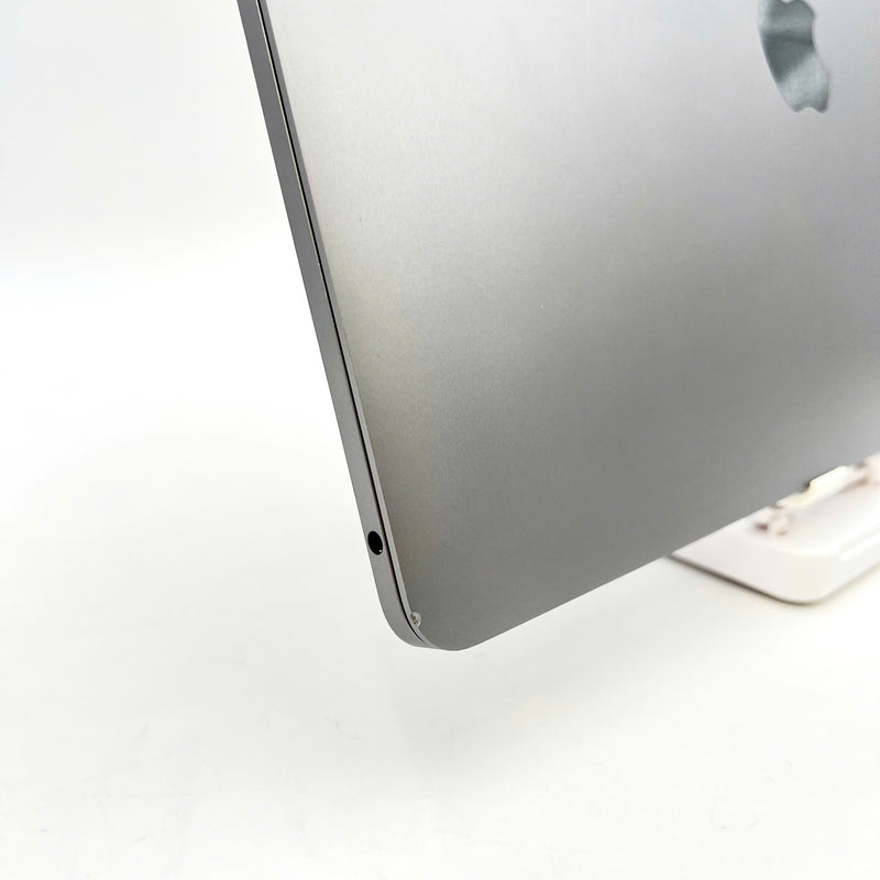 Macbook Pro 2019 13.3in Xám Intel Core i7/RAM 16GB/SSD 256GB 98% Sạc 262 lần BPTA (Xước vỏ , gôm nhẹ , ám tem vỏ)