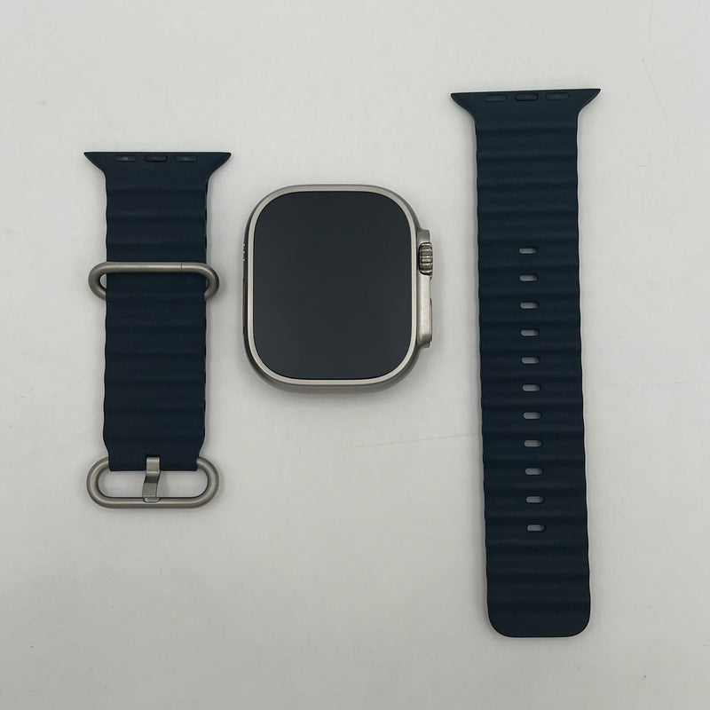 Apple Watch Ultra 49mm 4G + GPS 98% Vỏ titan/Dây đeo Ocean màu Xanh từ SB