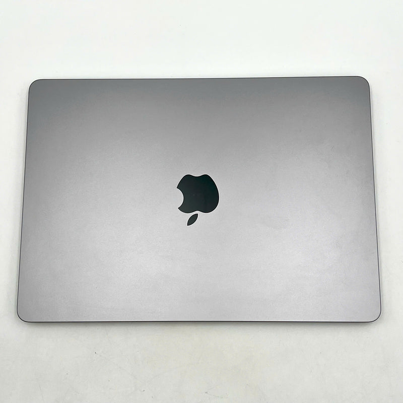 Macbook Air 2022 13.6in Bạc Apple M2/RAM 8GB/SSD 256GB  99% Fullbox Sạc 8 lần BPTN