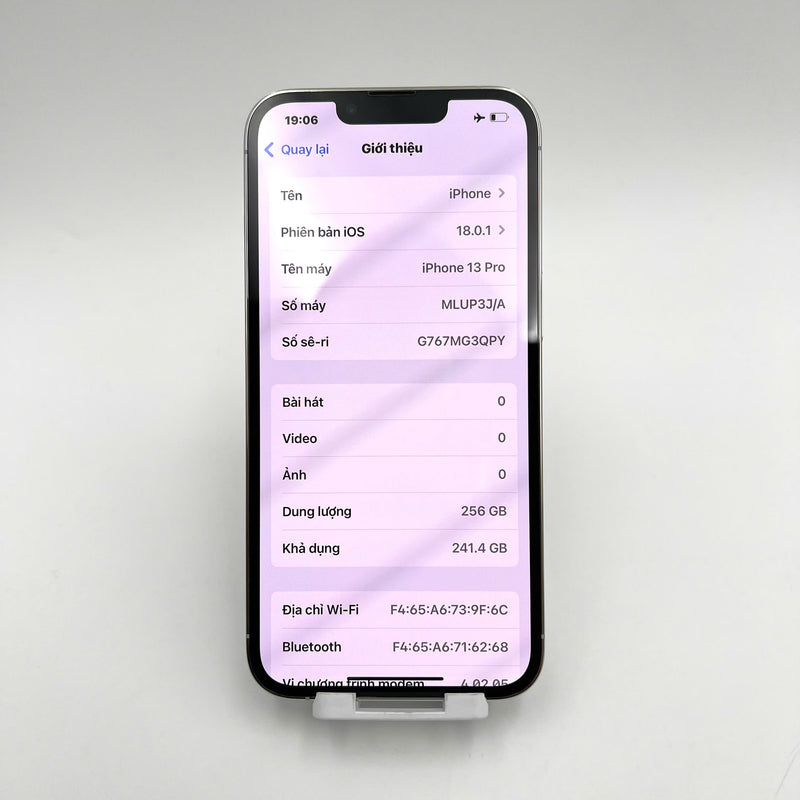 iPhone 13 Pro 256GB Bạc 98% pin 85%  Quốc tế từ AU (Không dùng sim AU - Đốm camera 3x) - HH1099