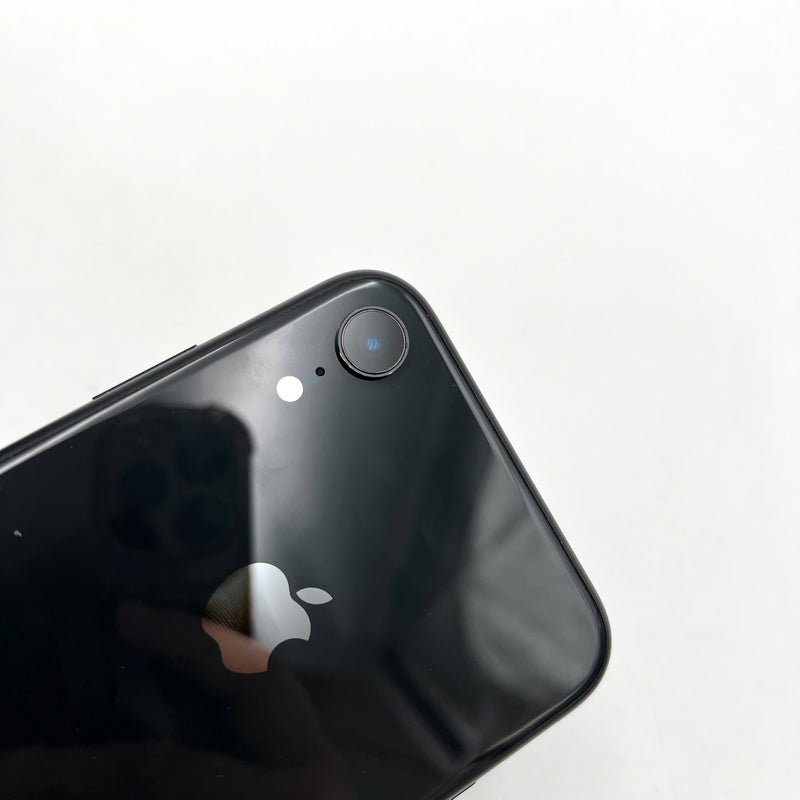 iPhone XR 64GB Đen 97% pin 93%  Máy đã trả hết tiền mạng dùng như Quốc tế Apple (Đốm camera 1x, xước màn) - HH5925