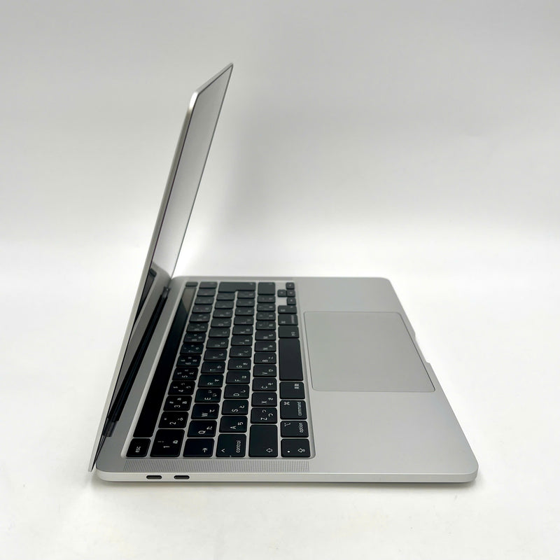 Macbook Pro 2022 13.3in Bạc Apple M2/RAM 8GB/SSD 256GB 99% sạc trên 19 lần BPTN (hàng CPO)