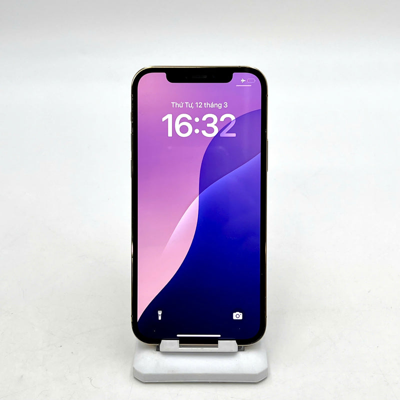 iPhone 12 Pro 128GB Vàng 98% pin 100% Máy đã trả hết tiền mạng dùng như Quốc tế Apple (Đã thay pin)