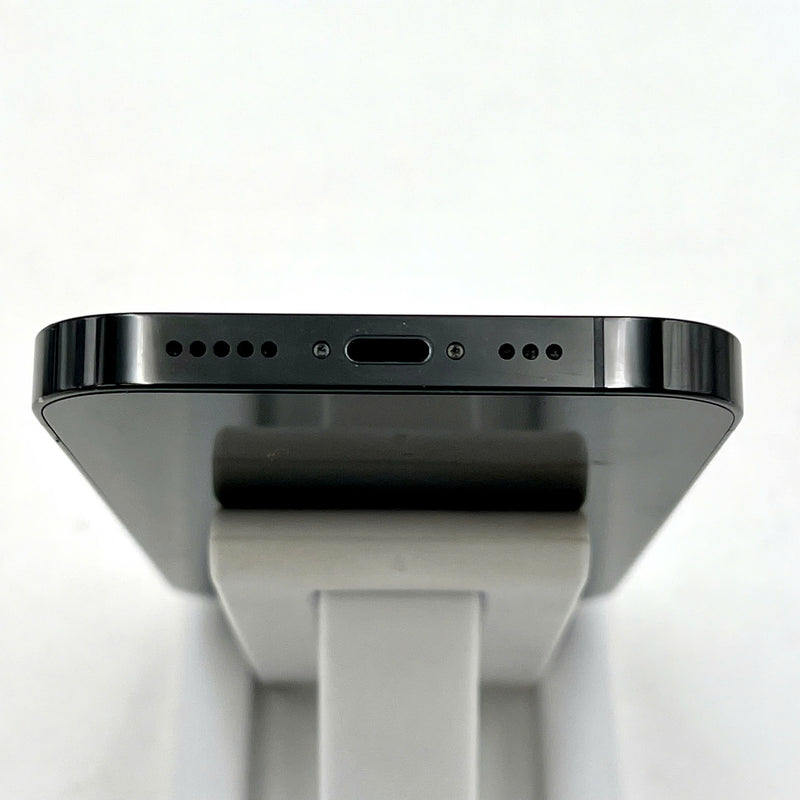 iPhone 14 Pro 256GB Đen 98% pin 100% Quốc Tế Apple (Đã thay pin - Đốm camera 0,5x/3x, viền máy viền cam xước) - HH3869
