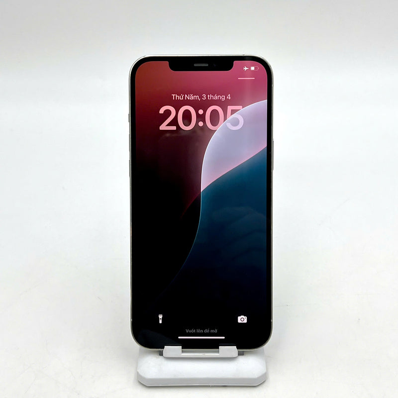 iPhone 12 Pro Max 256GB Bạc 98% pin 100% Quốc Tế Apple (Đã thay pin, màn và viền xước) - HH2742