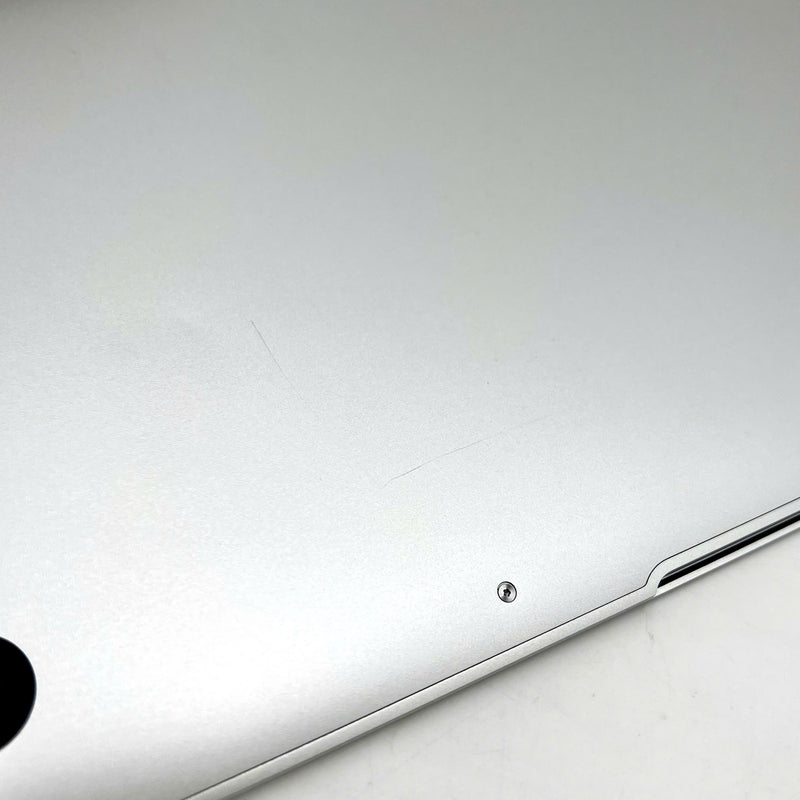 Macbook Air 2015 13in Bạc Intel Core i5 /RAM 4GB/ SSD 128GB  98% Sạc 110 lần BPTN (Xước mặt lưng)