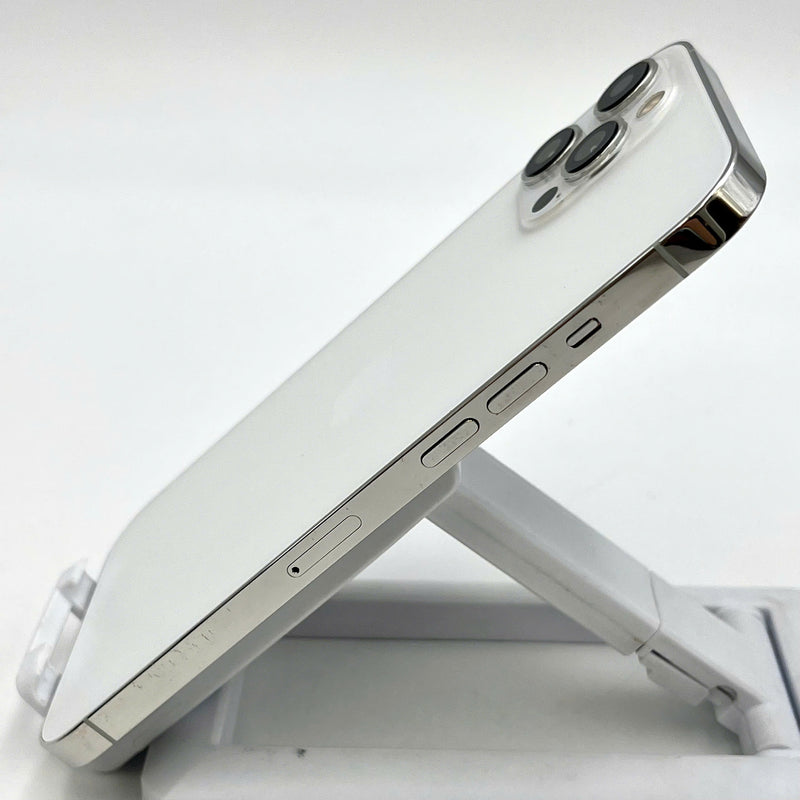 iPhone 12 Pro Max 256GB Bạc 98% pin 100% Máy đã trả hết tiền mạng dùng như Quốc tế Apple (Đã thay pin - Đốm camera 2.5x, xước viền) - HH2220