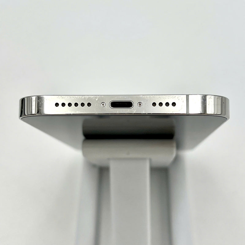 iPhone 12 Pro Max 256GB Bạc 98% pin 100% Máy đã trả hết tiền mạng dùng như Quốc tế Apple (Đã thay pin - Đốm camera 2.5x, xước viền) - HH2220