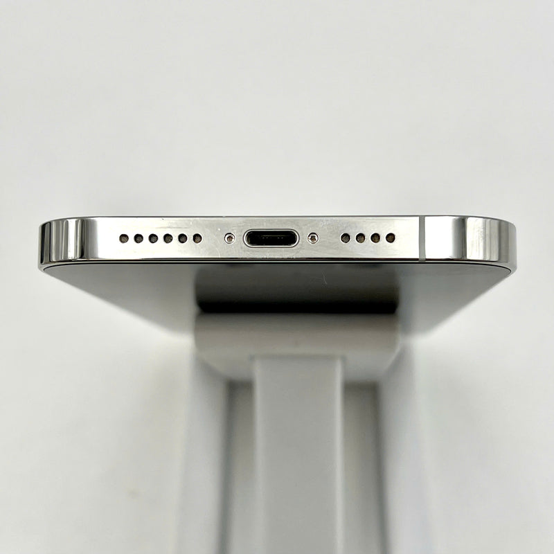 iPhone 12 Pro Max 256GB Bạc 98% pin 100% Quốc Tế Apple (Đã thay pin - viền xước) - HH8181