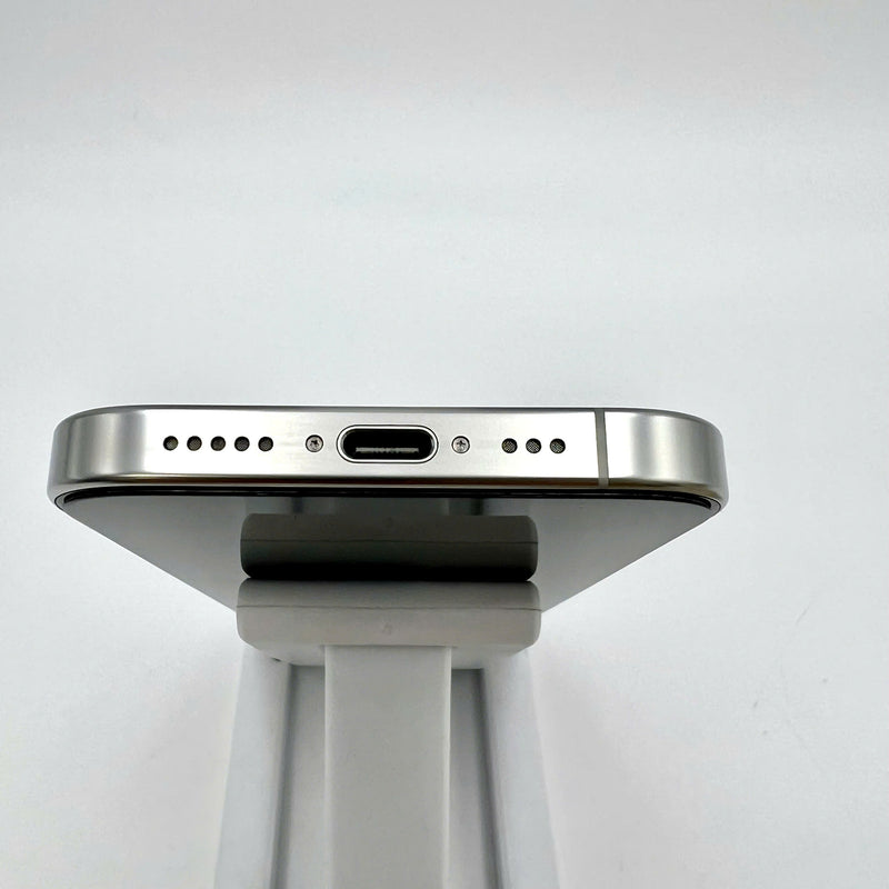 iPhone 16 Pro 256GB Trắng  99% pin 100% DBH Quốc tế từ SB (Không dùng sim SB)  - HH0778