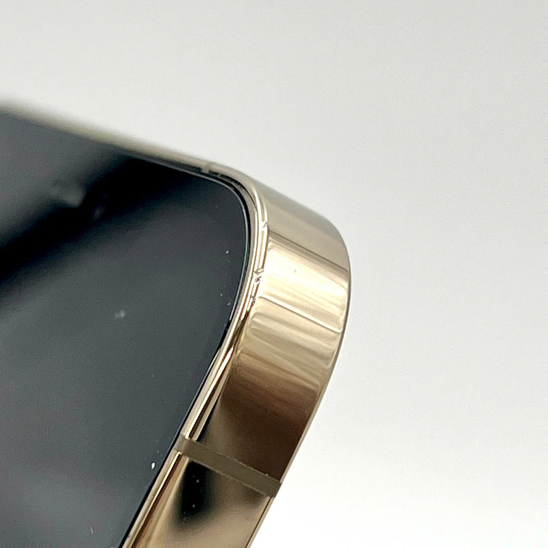 iPhone 12 Pro Max 256GB Vàng 98% pin 100% Máy đã trả hết tiền mạng dùng như Quốc tế Apple (Đã thay pin - Đốm camera 2,5x, màn xước) - HH1822