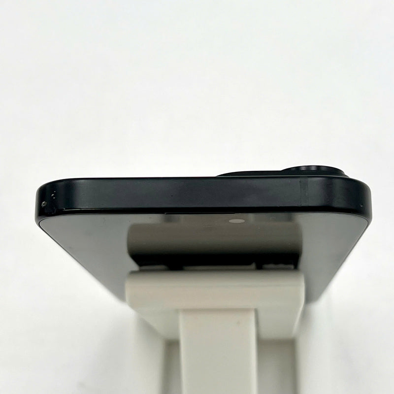 iPhone 15 128GB Đen 98% pin 88% Quốc tế từ RKT (Không dùng sim RKT- Xước viền - Xước viền camera, sứt góc nhỏ) - HH1669
