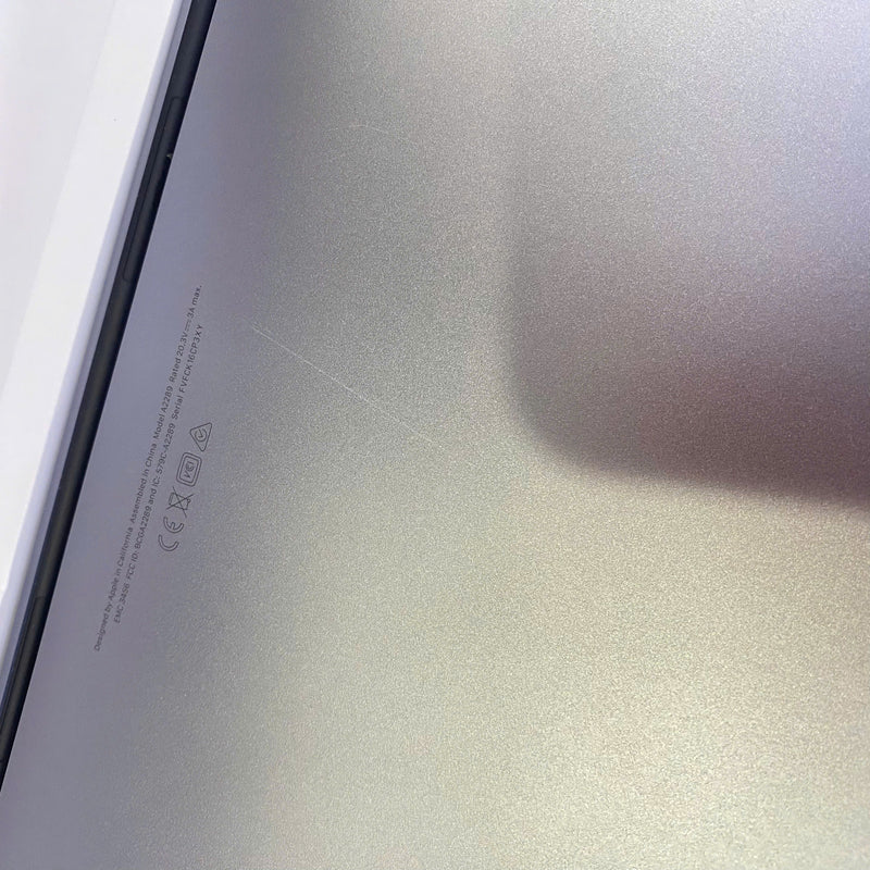 MacBook Pro 2020 13.3in Xám FB i5/ RAM 8G/256G 98% Sạc 103L BPTN
