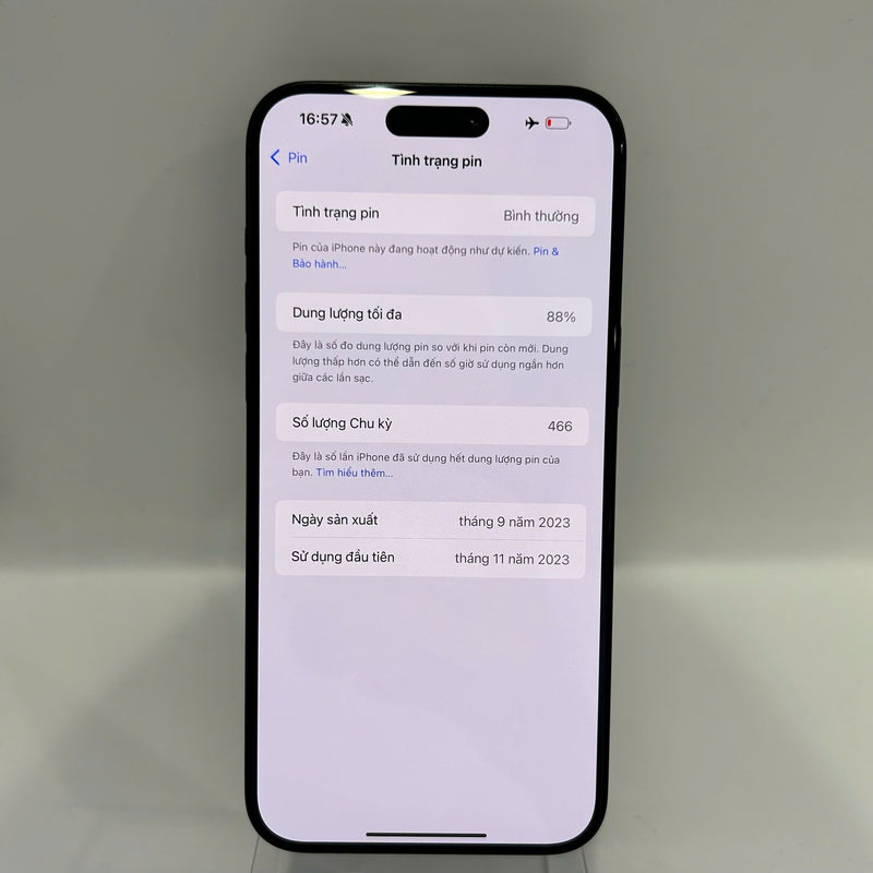 iPhone 15 Pro Max 256GB Xanh Dương 98% pin 88% Máy đã trả hết tiền mạng dùng như Quốc tế Apple (đốm 0.5x) - HH6216