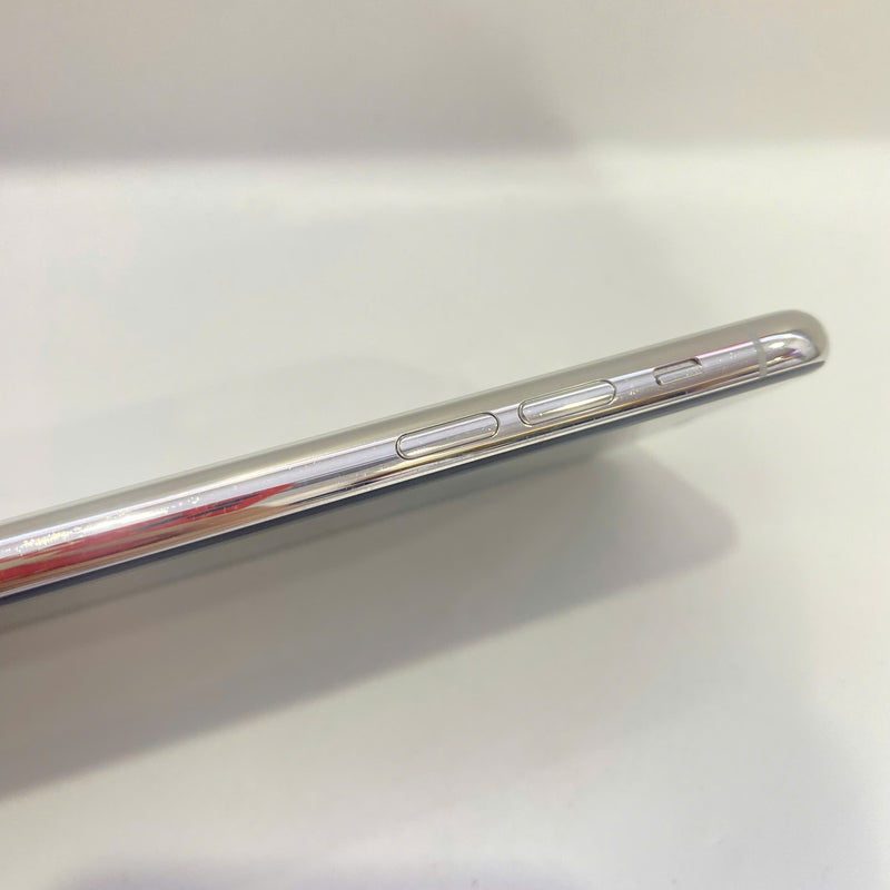 iPhone 11 Pro Max 64GB Bạc 98% pin 89% Máy đã trả hết tiền mạng dùng như Quốc tế Apple (Đốm camera 1x - Xước viền) - HH6524