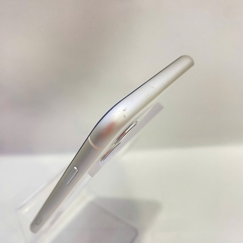 iPhone 11 256GB Trắng 98% pin 87% Quốc Tế Apple (Pin linh kiện chính hãng - Xước viền) - HH4373