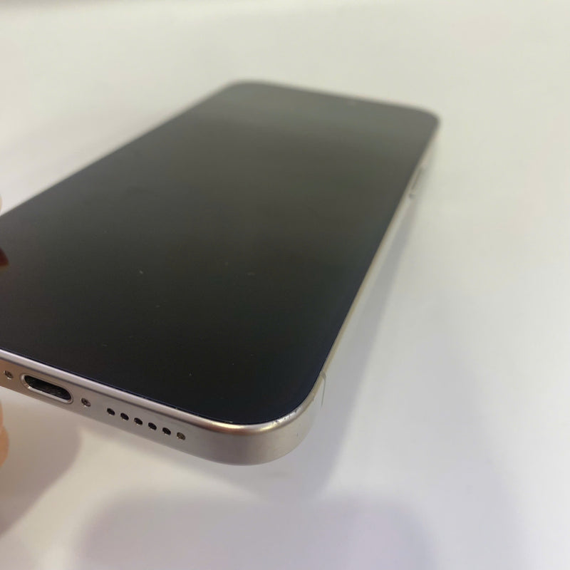 iPhone 15 Pro Max 256GB Tự nhiên 98% pin 87% Quốc tế Apple (Xước màn) - HH2926