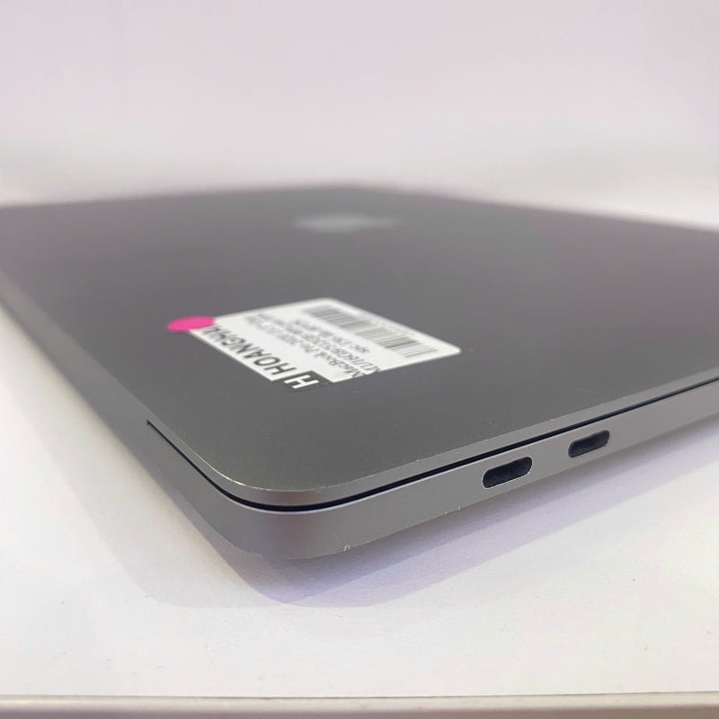 MacBook Pro 2020 13.3in Xám Apple M1 / RAM 16GB/ SSD 512GB 98% pin 89% sạc 156 lần BPTN (máy xước)