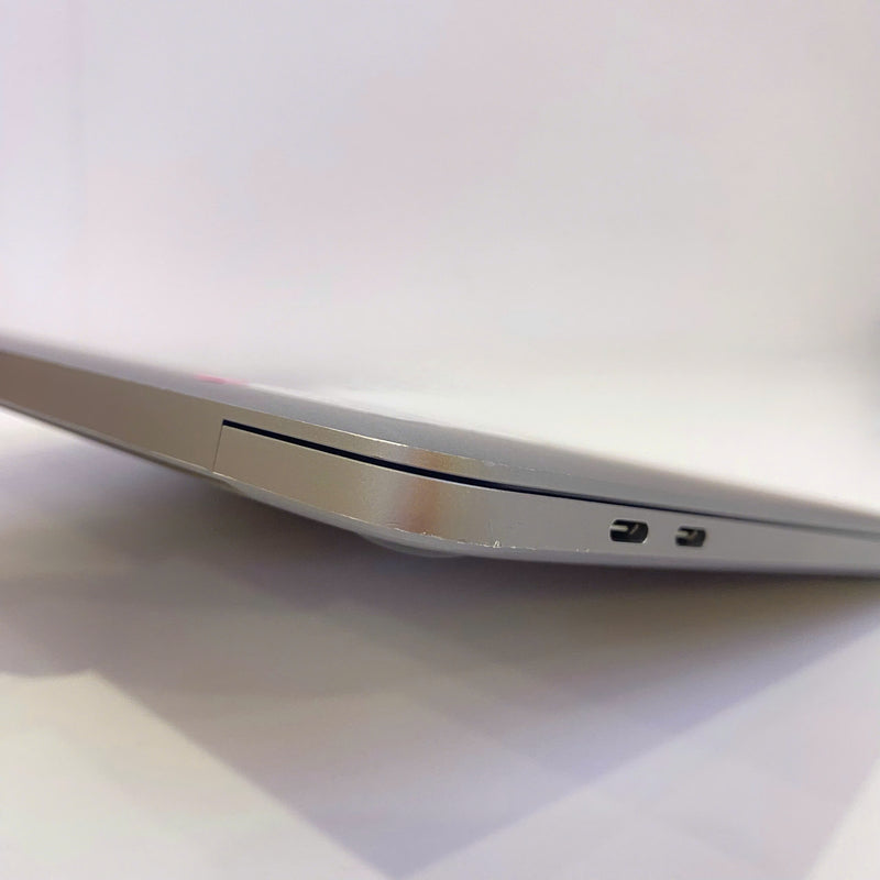 MacBook Pro 2020 13.3in Xám Apple M1 / RAM 16GB/ SSD 512GB 98% pin 89% sạc 156 lần BPTN (máy xước)